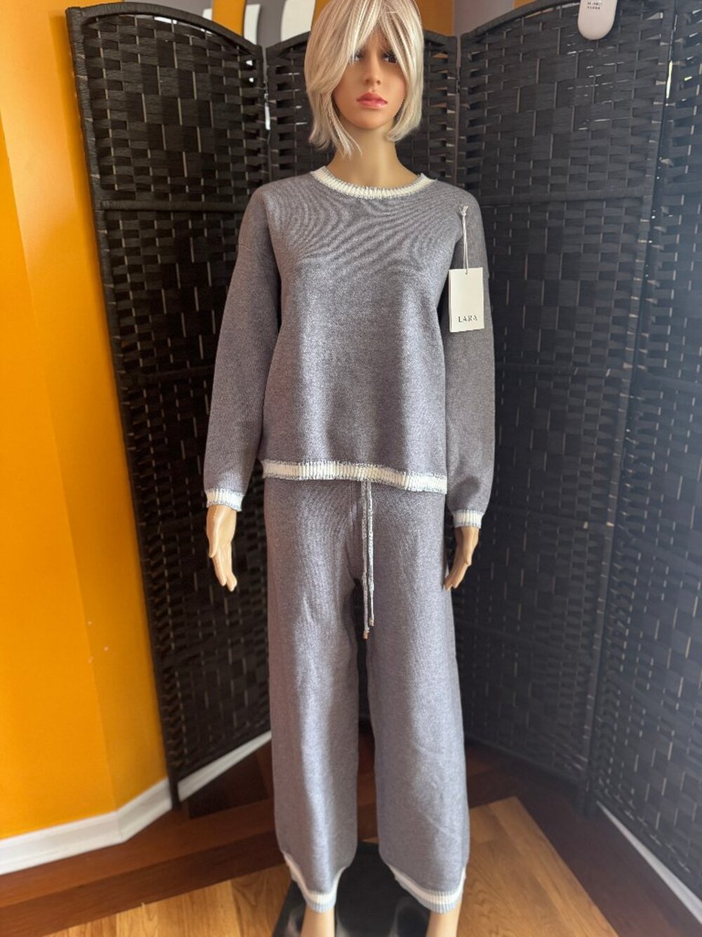 LARA KNITTED SET $50